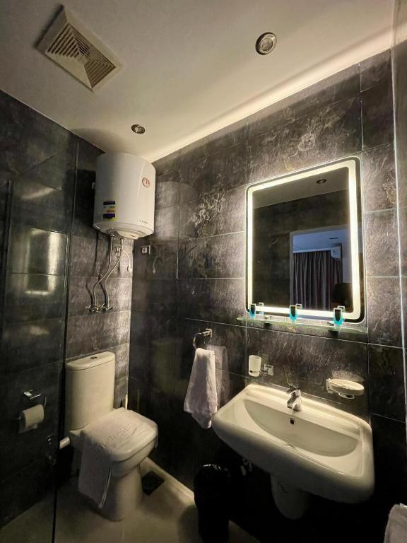 Unique Pyramids Boutique Inn Kafrat al Jabal Екстер'єр фото